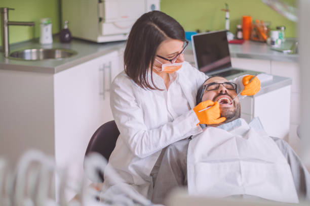 Best Tooth Infection Emergency Dentist  in Holtville, CA